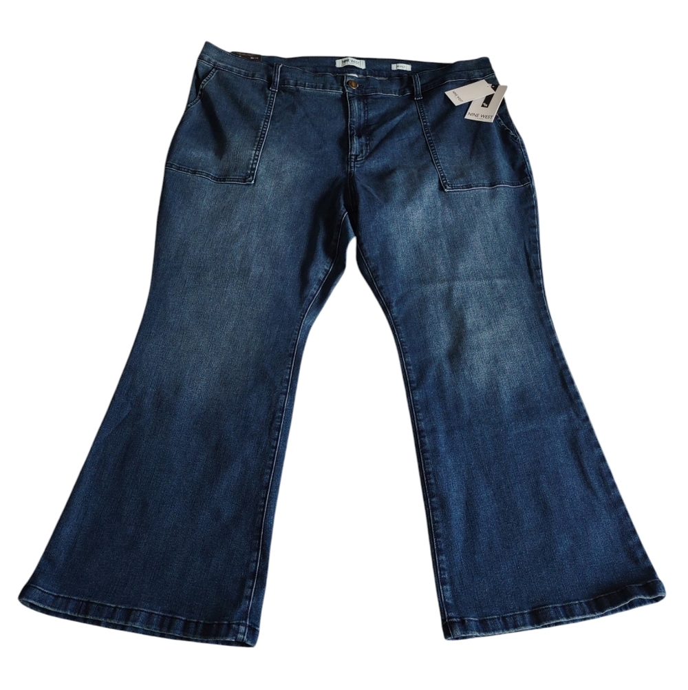 (1) NWT Nine West 20W Bootcut Blue Jeans